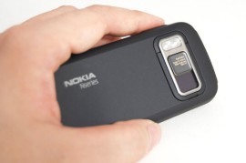 n86诺基亚(n86诺基亚屏幕怎么老跳出照片)