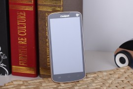 酷派8085(酷派8085长什么样)