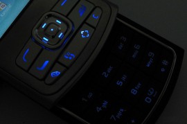 诺基亚n80图片(诺基亚n808手机参数)