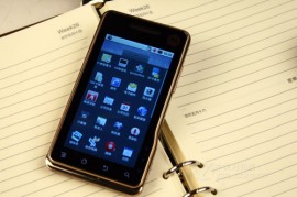 摩托罗拉拍照手机(摩托罗拉拍照手机哪款好)