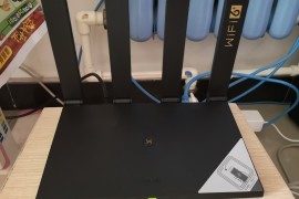 华为wifi6(华为wifi6路由器亮红灯)