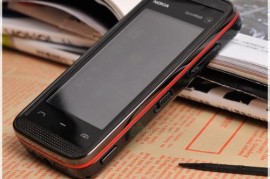 诺基亚5530(诺基亚5530上市时间)