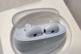 oppo蓝牙耳机(oppo蓝牙耳机只有一边有声音怎么办)