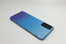 荣耀play4tpro(荣耀play4tpro手机壳和哪个机型一样)