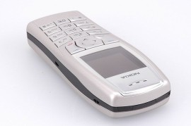 诺基亚6610(诺基亚6610上市价格)