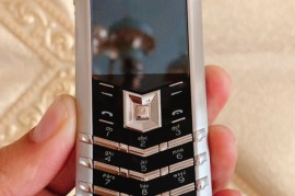 vertu手机(手机对比参数配置)